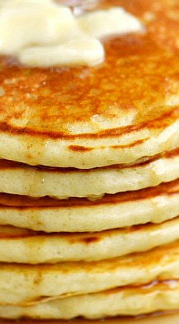 The Best Fluffy Buttermilk Pancakes Youll Ever Try This Easy To Follow Recipe Yields Super