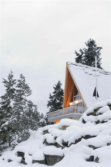 Современный дом в горах ближе к мечте