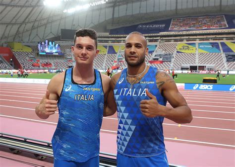 «italy's lamont marcell jacobs claimed a shock gold in the olympic 100m final. Lamont Marcell Jacobs con Filippo Tortu - Correre.it