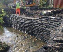 Why are retaining walls built along river banks? Rootlok system stabilises and repairs river bank | Rootlok ...