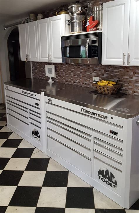 Most of the tool cabinets you see on the market are mechanical tool cabinets that differ slightly from mechanic tool cabinets. Mac Tools on Twitter: "What's cookin'?! #MacTools ...