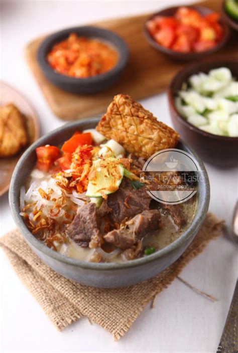 Resep soto betawi resep tumis daging. Soto Daging Kuah Santan - Beef Soup in Coconut Milk ...