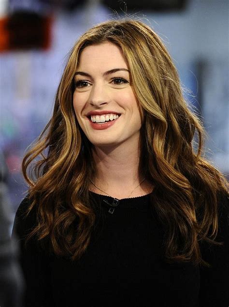 Celebrity Lookbooks Anne Hathaway At The Today Show New York Anne