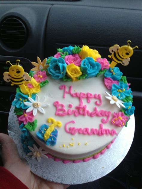So, if your grandma or grandpa's birthday is coming, then you can give them the best birthday cake to express your love and care. Grandmas birthday cake! | MY CAKES | Pinterest | Cakes ...