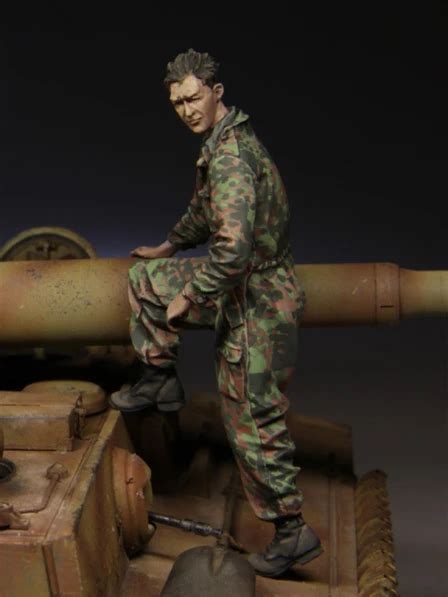 135 Resin Figure Model Kit 119 Wss Panzer Crewman One Figures