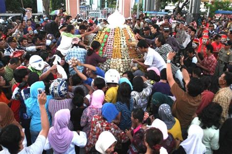 Inilah 16 Tradisi Unik Menyambut Bulan Puasa Ramadhan Di Indonesia