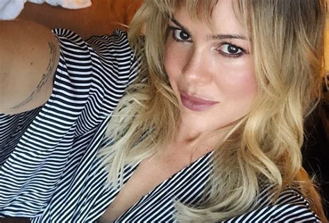 Natalia parís, el más apetitoso símbolo sexual de colombia durante casi veinte años, se desnuda. Natalia París desnuda: regalo de Navidad de la modelo ...