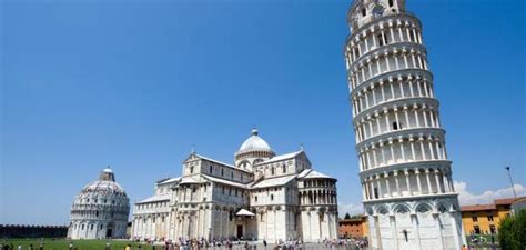 The leaning tower of pisa) في. معلومات عن برج بيزا المائل - موضوع