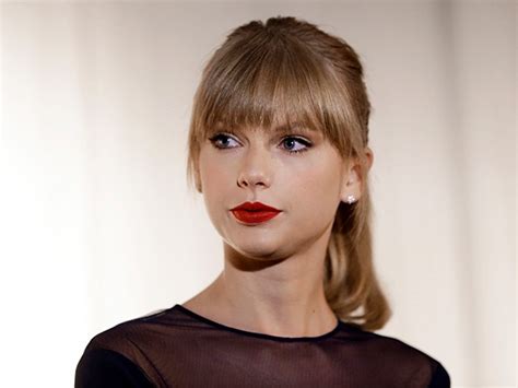 Taylor Swift Donates To Student Gun Control March