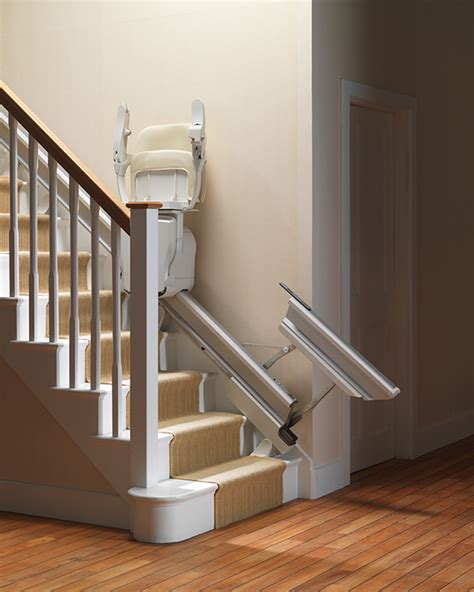 For outdoor use a stair lift must be tough, and this one is as tough and durable as they come. Stairlifts-Stannah-Retractable-Rail-2