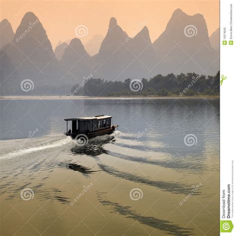 Li Fluss Guangxi Provinz China Stockfoto Bild Von Tourist