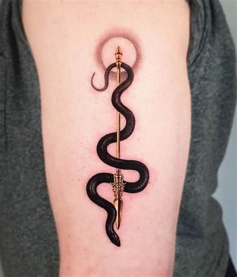 48 Gorgeoᴜs Snake Tattoos For Women Wιth Meaning