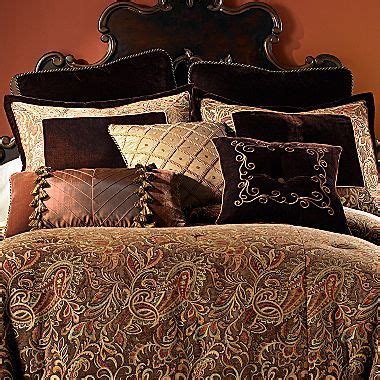 In addition to bedding, the chris madden collection also includes home care products, furniture, home decor, decor for the bathroom, dining room, and all bor bedroom decoration. Chris Madden® Palme Chenille Comforter Set - jcpenney ...