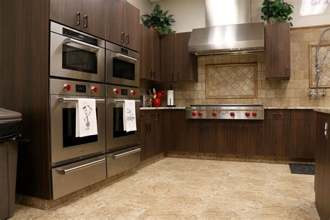 1096 s waco st van alstyne tx 75495. Grayson-Collin Electric Cooperative | Small dining area ...