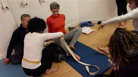 Yoga Correttivo Qualche Trick Per Proteggere Il Ginocchio Nella Extra Rotazione Della
