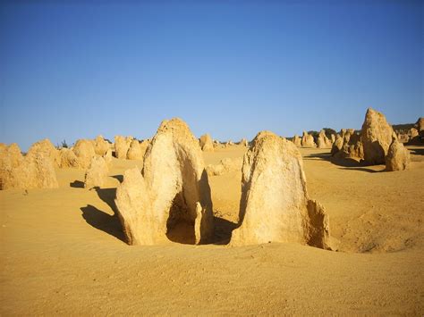 Travel Our Planet Explore Cervantes And The Pinnacles Desert In