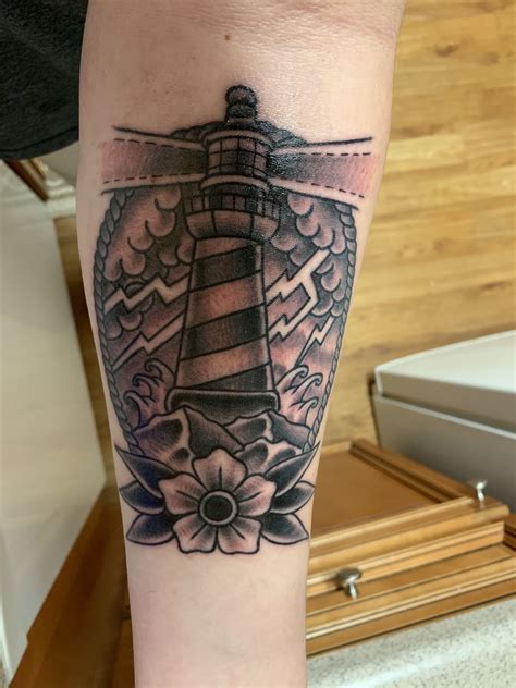 Black and grey American traditional | American traditional tattoo, American traditional ...