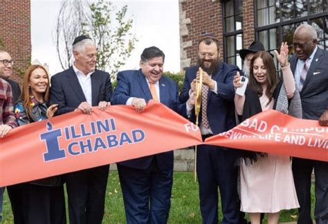 Illinois Governor Helps Dedicate Major New Chabad Campus House