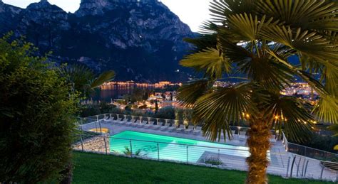 Panoramic Hotel Benacus Lago Di Garda Nord Italija Mountvacationsi