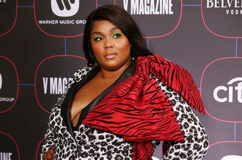 Lizzo (@lizzo) on tiktok | 553m likes. Lizzo Sued by Postmates Driver She Claimed Stole Her Food ...