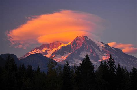 Lenticular Cloud Over Mt Rainier Photograph By Ken Reece Fine Art