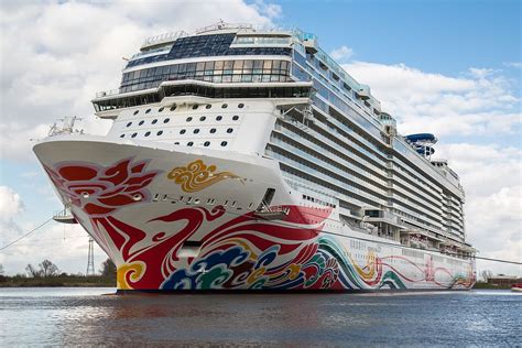 Shipmates will delight in a new integrated resort however, we suggest that all medication is stored in its original bottles/tablet strips, along with respective prescription to avoid any confiscation by the. 10 Largest Cruise Ship in the World Of 2019