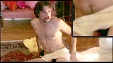 Ashton Kutcher Exposed Off His Dick Naked Male Celebrities