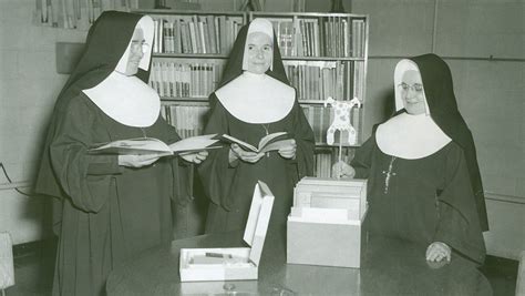 Nuns Seek Alums Of Detroit S Remaining Four Catholic Grade Babes