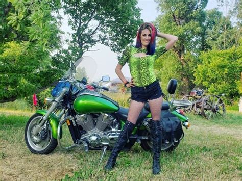 Hundreds Of Thousands Of Bikers Attend This Years Sturgis Motorcycle Rally 34 Pics