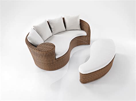 Un bellissimo divano semplice e lineare. DIVANO ISLA BONITA RATTAN SINTETICO SET - GialloSun