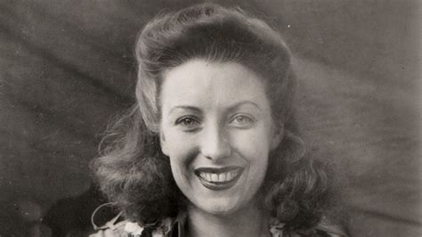 Dame Vera Lynn Breaks Own Record With New Album At 100 Bbc News
