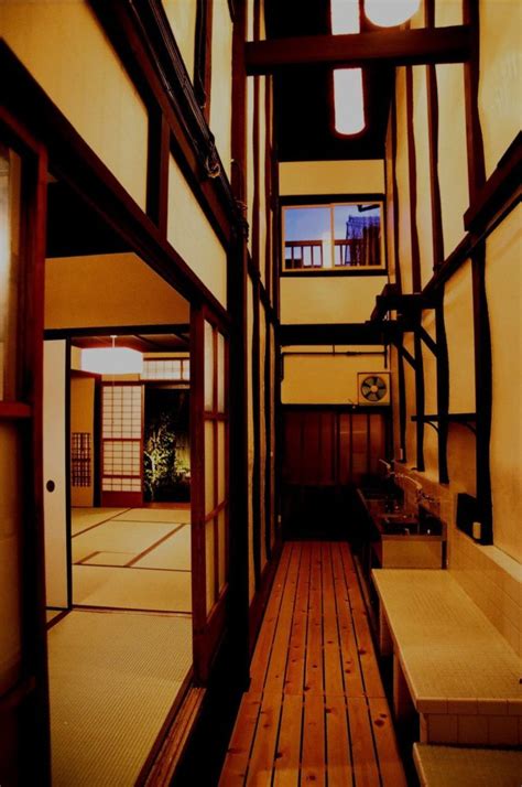 京町家は間口が狭く奥が深いので何の寝床と呼ばれているか？京都・観光文化検定3級過去問