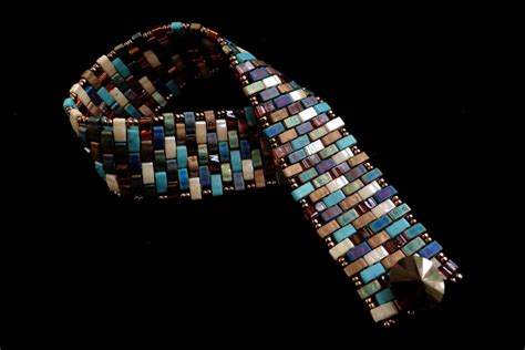 Tila Bead Bracelet Pattern Using Miyuki Tila Beads And Seed Beads Beaded Bracelet Pattern Half