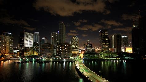 Miami 4k Wallpapers Top Free Miami 4k Backgrounds Wallpaperaccess