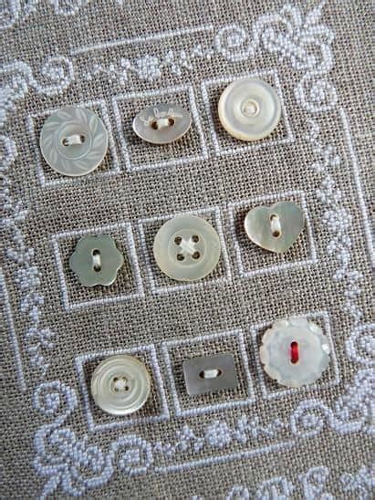 10 Decorative Ideas Using Vintage Buttons • Adirondack Girl Heart