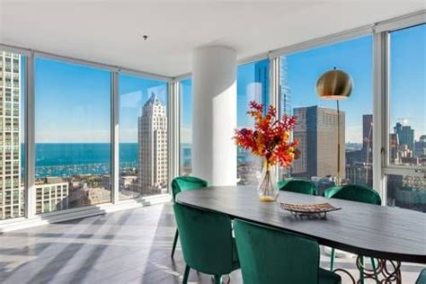 This Gorgeous Chicago Loop Penthouse Is Capable Of Sleeping 10 People