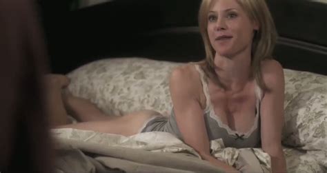 Naked Julie Bowen In Amys O Video Clip