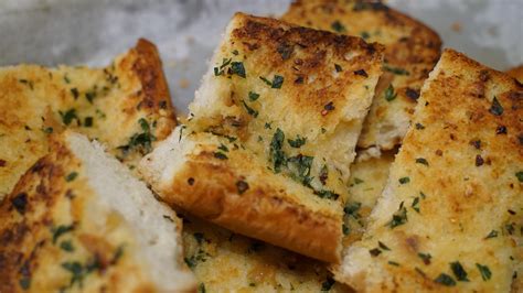 Tiktok S 4 Head Garlic Bread Recipe With Photos Popsugar Food