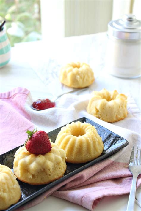 Make dinner tonight, get skills for a lifetime. Miniature Whipping Cream Pound Cakes The heavy cream and lack of leavening in this recipe lend ...