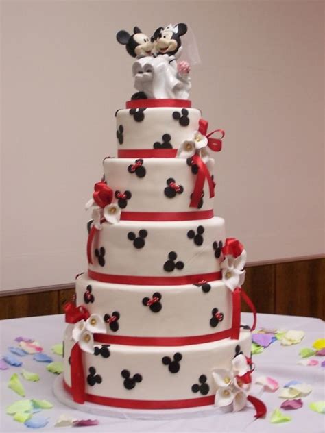 Future Cake Lol I Love This Disney Wedding Cake Minnie Cake Mickey