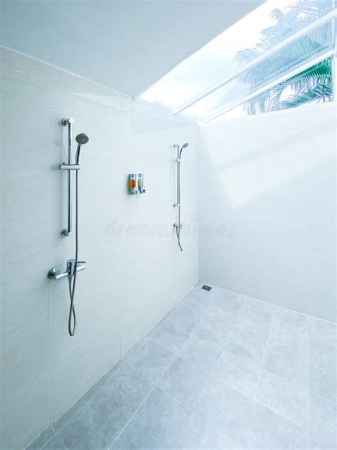 Luxury Open Air Bathroom Stock Photo Image Of Outdoor 195403680