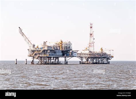 Two Oil Rigs Under Construction Stock Photo Alamy