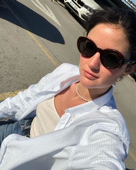 Chloé Bechini On Instagram “selfie Parking Chemise De Mon Mec Je