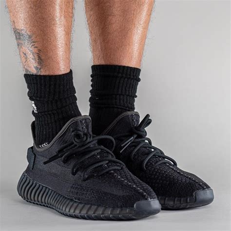 Adidas Yeezy Boost 350 V2 Onyx Hq4540 Release Date Info Sneakerfiles