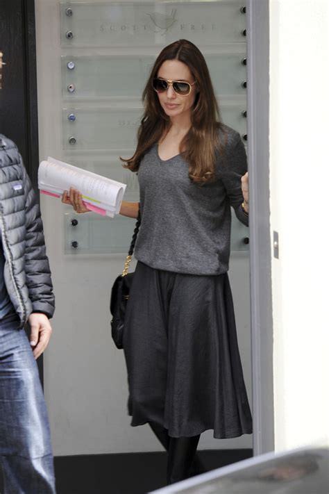 More Pics Of Angelina Jolie Aviator Sunglasses 3 Of 13