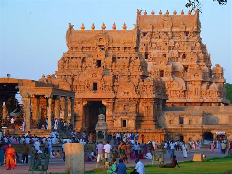 11 Ancient Temples In India With Amazing Architecture The Revolving
