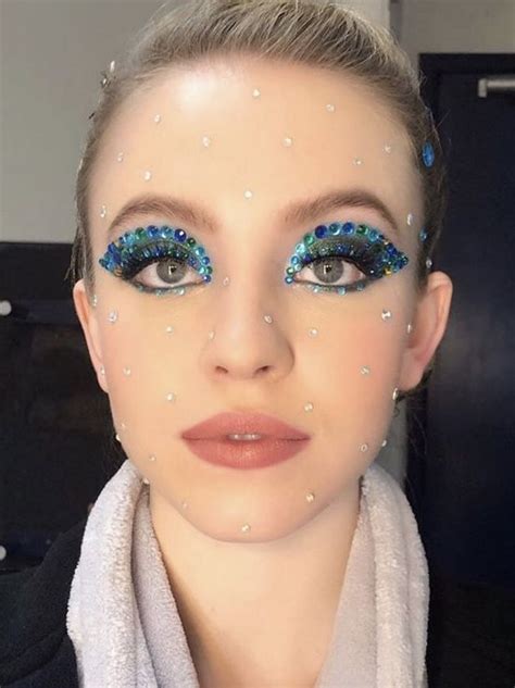 Sydney Sweeney Cassie Howard Euphoria Hbo Makeup Inspiração De Maquiagem Maquiagem Facil