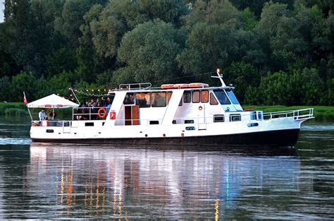 River Cruise In Warsaw For Stag Dos Parties Vox Travel