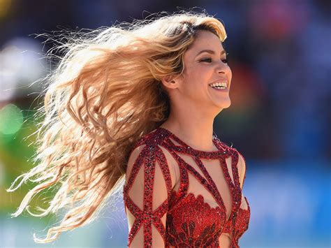 Watch Shakira Perform La La La At The World Cup 2014 Closing Ceremony