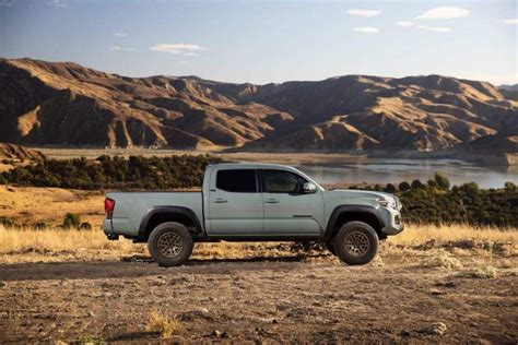 2023 Toyota Tacoma Vs Chevy Colorado There Is Still A Big Question